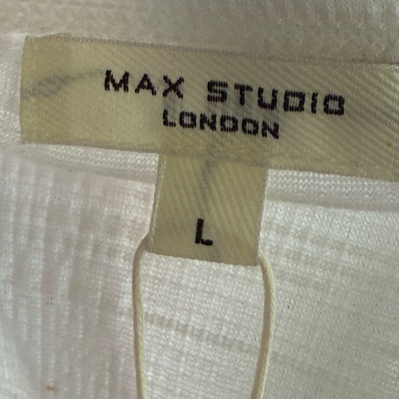 ☀️SUMMER CLEARANCE SALE☀️ Max Studio White Women's Top - Picture 3 of 3
